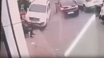 Küçük sürücü kaldırımda oturan adamı öldürdü