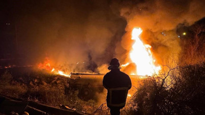 Şarampole devrilen akaryakıt yüklü tanker alev topuna döndü