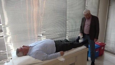 Üç ameliyat oldu, ağrıları asla dinmedi: Gerçek hastalığı 10 yıl sonra ortaya çıktı