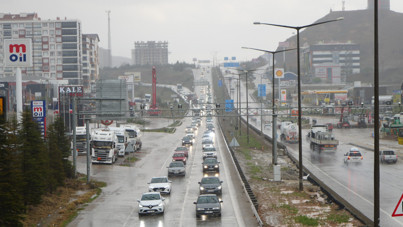 Yola çıkan tatilciler dikkat: 'Kilit kavşak'ta kuvvetli sağanak