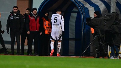 Kırmızı kart gören Tayyip, Beşiktaş tarihine geçti