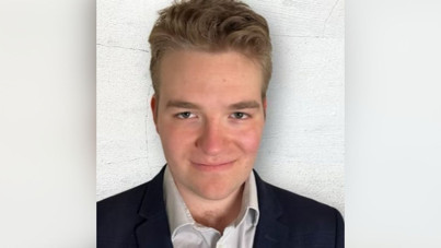 Siyasi partide bağış skandalı: 23 yaşındaki öğrenci paraları cebe indirdi