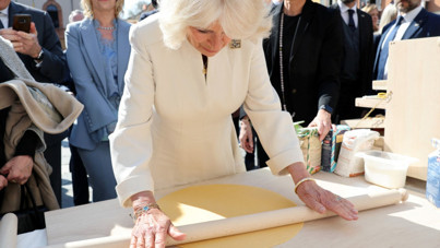 Kral ve Kraliçe pazara gitti, makarna yaptı