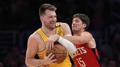 Doncic, Alperen'siz Houston'ı dağıttı: Geceye damga vurdu