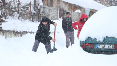 Nisan ayında kar kalınlığı yarım metreyi geçti