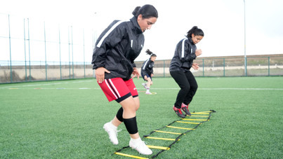 'Çocuk yaşta gelinliğin' önüne geçmek için kuruldu: Şampiyonluğa koşuyor