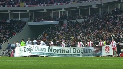 'Normal doğum' pankartı için ilk özür: "Sizin bedeniniz ve sizin kararınız!"