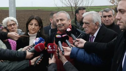 Sırrı Süreyya Önder ilk kez fenalaşmamış: 'Rengi beyaza kesti, hava alıp dönünce birbirimize söz verdik'