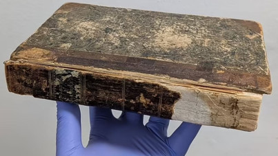 Tartışma yaratan sergi: Bir katilin derisiyle kaplı kitabın ikinci cildi bulundu