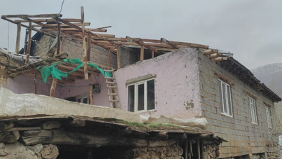 Nisan ayında kabusu yaşadılar: Çatılar uçtu, ağaçlar devrildi, hala yardım bekliyorlar