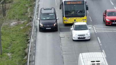 Emniyet şeridini ihlal etti, suçu kendinde değil yolda buldu