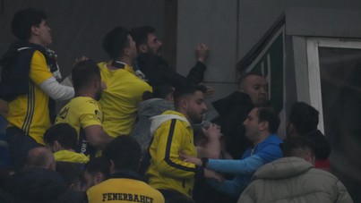 Kadıköy'de cinnet: Sen misin 'istifa' tezahüratını susturmaya çalışan...