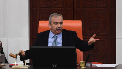 Hastane: Sırrı Süreyya Önder'in hayati tehlikesi artarak devam ediyor