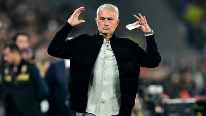 Kayserisporlu Nazon, Kadıköy'den paylaştı: "Mourinho'nun elini sıktım, beni..."