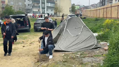 Arnavutköy'de deprem nöbeti: Çadır kurdular