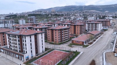 Ebrar Sitesi'nin müteahhidi nasıl kuraya katıldı? Bakan cevap vermiyor