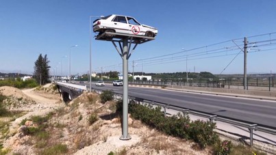 Metrelerce yüksekteki hurda araçla kazalara dikkat çekiliyor