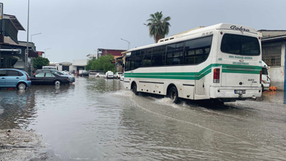 Adana'yı sağanak vurdu