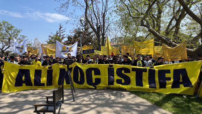 Taraftarlar Kalamış'ı bastı, Ali Koç'u istifaya çağırdı