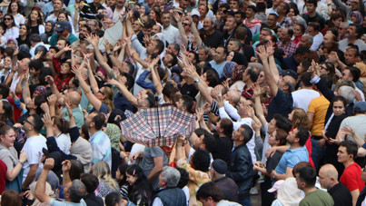 485 yıllık gelenek! 8 ton mesir macunu saçıldı