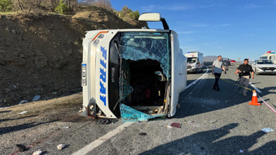 Elazığ’da midibüs devrildi: 25 yaralı