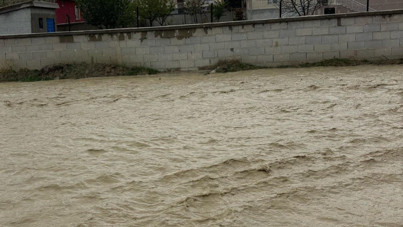 Vatandaşlar yağmur duasına çıktı, Kulu’da sel oldu