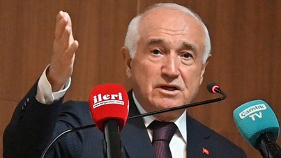 Cemil Çiçek: Demokrasinin olmadığı yerlerde huzur da, barış da yok