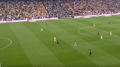 Derbide akılalmaz hata: Beşiktaş'a golü hediye etti