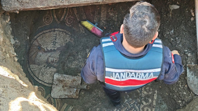 Roma mozaiği kaçak kazı ile ortaya çıktı