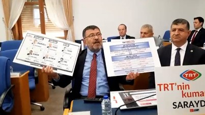 Tabloyu çıkarınca komisyon gerildi: 'Bizim vergilerimizle bize küfrediyorlar'
