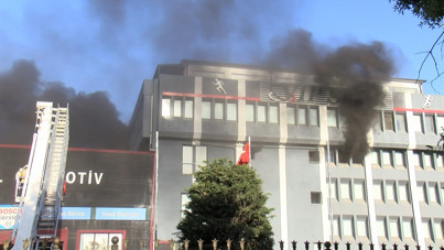 Bağcılar'da tekstil firmasında yangın