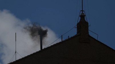 Büyük heyecan: Bacadan yine siyah duman yükseldi