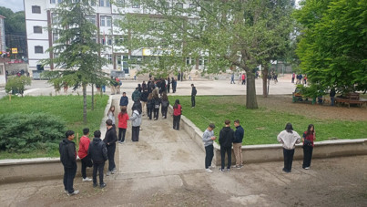 Amasya'da peş peşe depremler