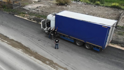 Şüphe üzerine durdurulan TIR'dan tonlarca kaçak ürün çıktı