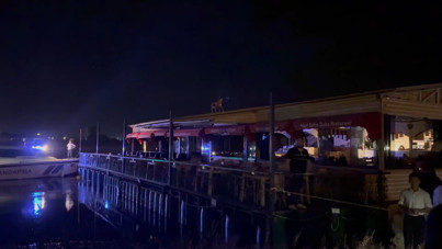 Restoran nehre sürüklendi