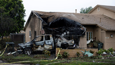 Uçak yerleşim yerine düştü