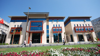 Özgür Özel, Fatih Belediyesi’ni işaret etmişti: Usulsüzlükler, Sayışay raporunda