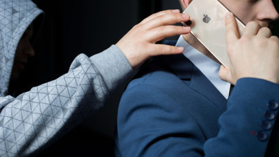 2.6 milyar TL kazanıyorlar: Çalınan iPhone'lara ne oluyor?