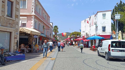 İzmir'de korkutan deprem