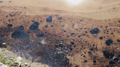 Kars Çayı'na akaryakıt karıştı