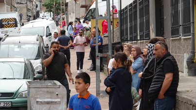 Babasına kızıp evi ateşe verdi