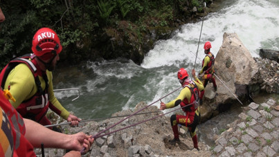 Dereye düşen çocuktan hala iz yok