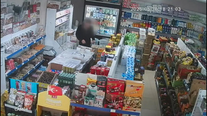 Polisi görünce uyuşturucuyu markete sakladılar