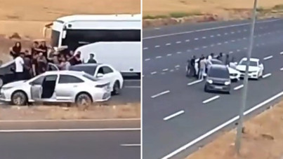 Gümrük personelini yol ortasında dövdüler