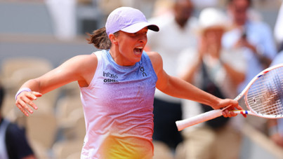 Swiatek eski şampiyon Rıbakina'yı eledi