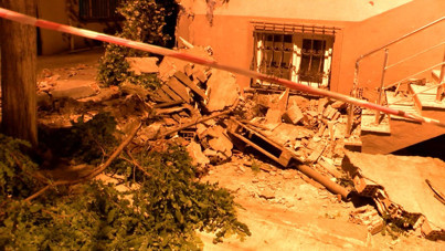 Kayan kamyonet binaya girdi