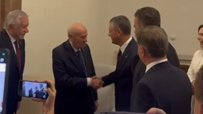 Özgür Özel ile Devlet Bahçeli TBMM'de selamlaştı