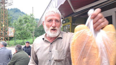 'Erdoğan'dan Allah razı olsun' deyip hışımla markete girdi: 'Ekmek alacak paramız yok'