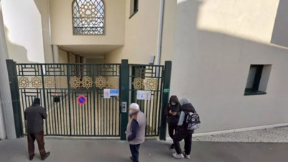 Fransa'da camiye girip Kuran çaldı, sonra da yaktı