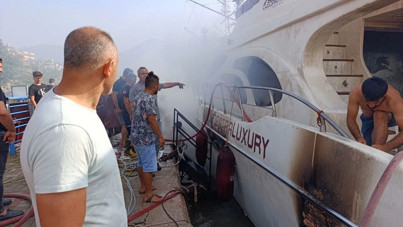 Antalya'da lüks tekne yandı